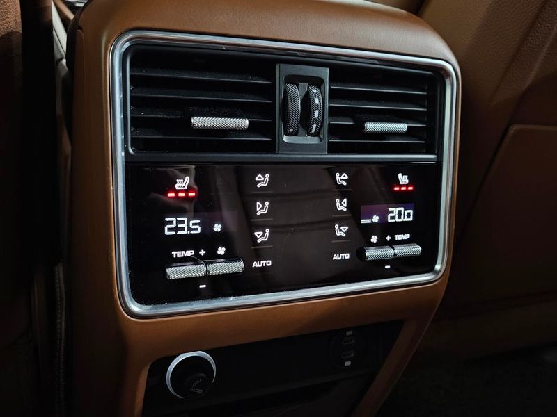 2021 Porsche Cayenne 4.0 Turbo Coupe photo 19