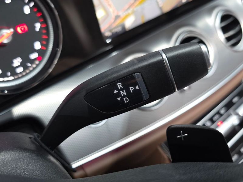 2019 Mercedes-Benz E-Class E300 Avantgarde photo 9