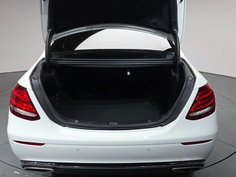 2019 Mercedes-Benz E-Class E300 Avantgarde photo 20