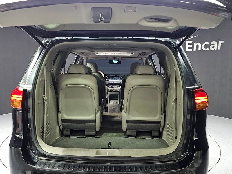 2015 Kia Carnival 9-seater Prestige photo 20