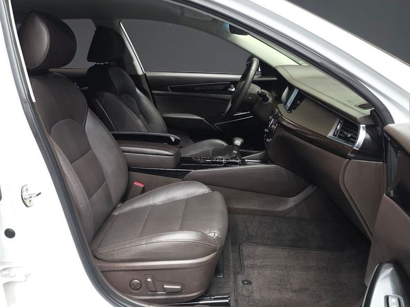 2017 Kia K7 Prestige photo 11