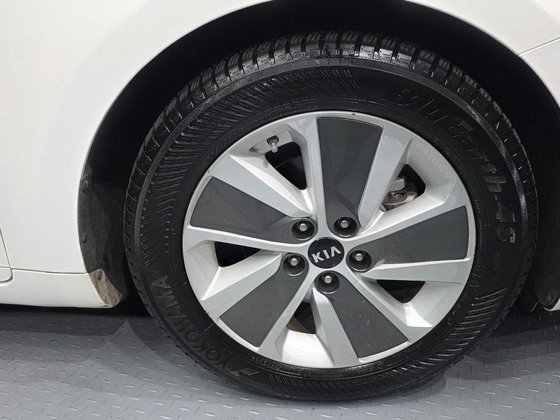 2017 Kia K7 Prestige photo 21