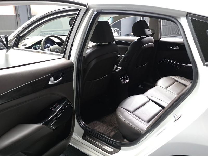 2017 Kia K7 Prestige photo 26
