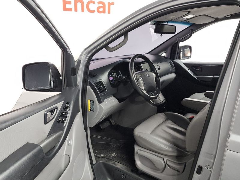 2017 Hyundai 그랜드 스타렉스 11-Seater Wagon Modern Special photo 10
