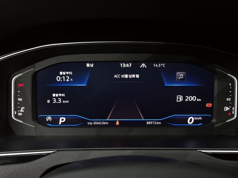 2021 Volkswagen Passat 2.0 TDI Premium photo 8