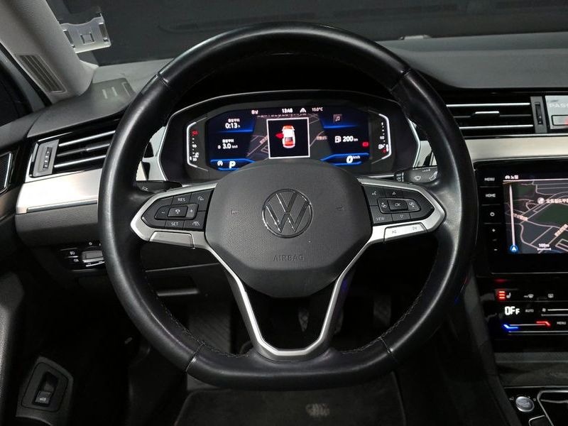2021 Volkswagen Passat 2.0 TDI Premium photo 13