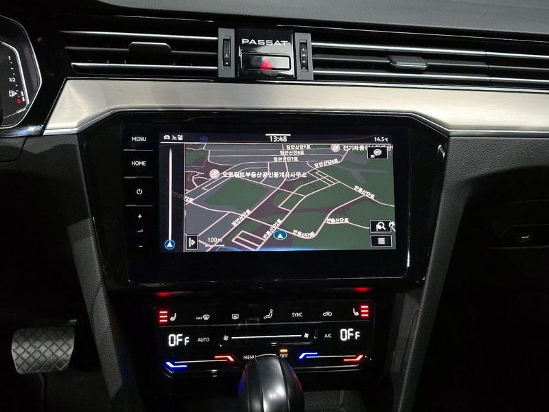 2021 Volkswagen Passat 2.0 TDI Premium photo 16