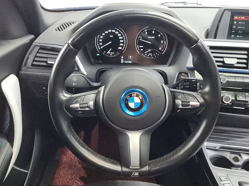 2018 BMW 1시리즈 118d M Sport Shadow 5 Door photo 13