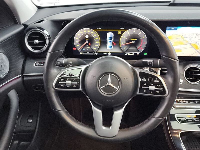 2020 Mercedes-Benz E-Class E300 Avantgarde photo 13