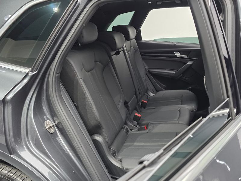 2021 Audi Q5 45 TFSI Quattro Premium photo 12