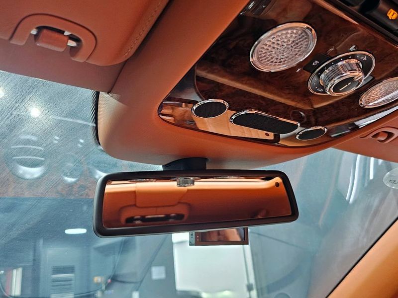 2017 Bentley Flying Spur 4.0 photo 18