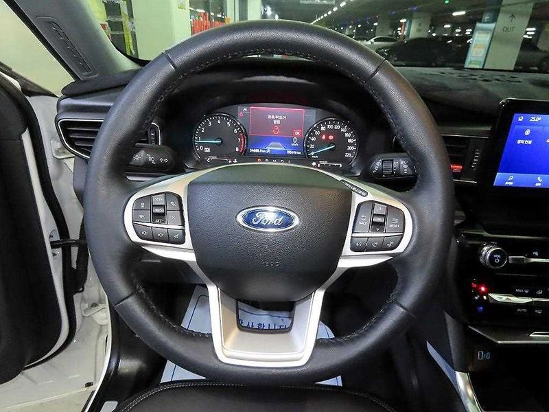 2022 Ford Explorer 2.3 LimIted 4WD photo 8