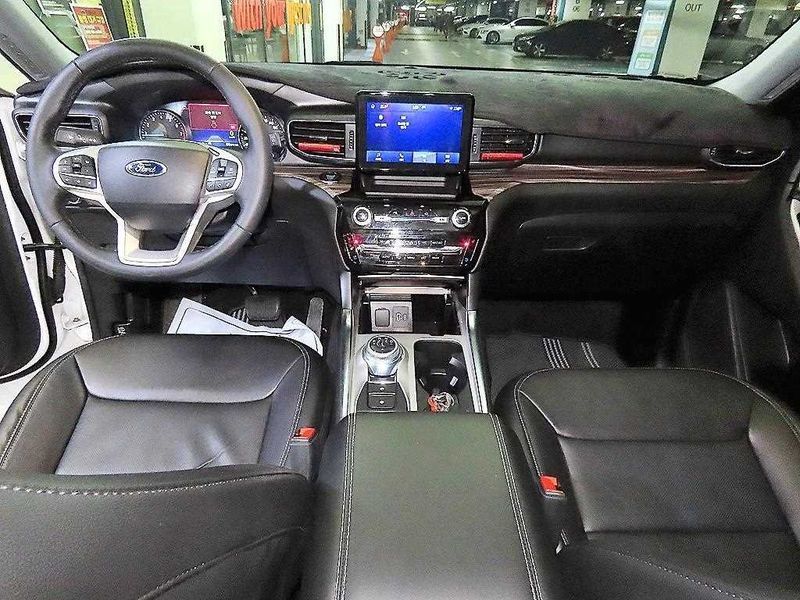 2022 Ford Explorer 2.3 LimIted 4WD photo 10