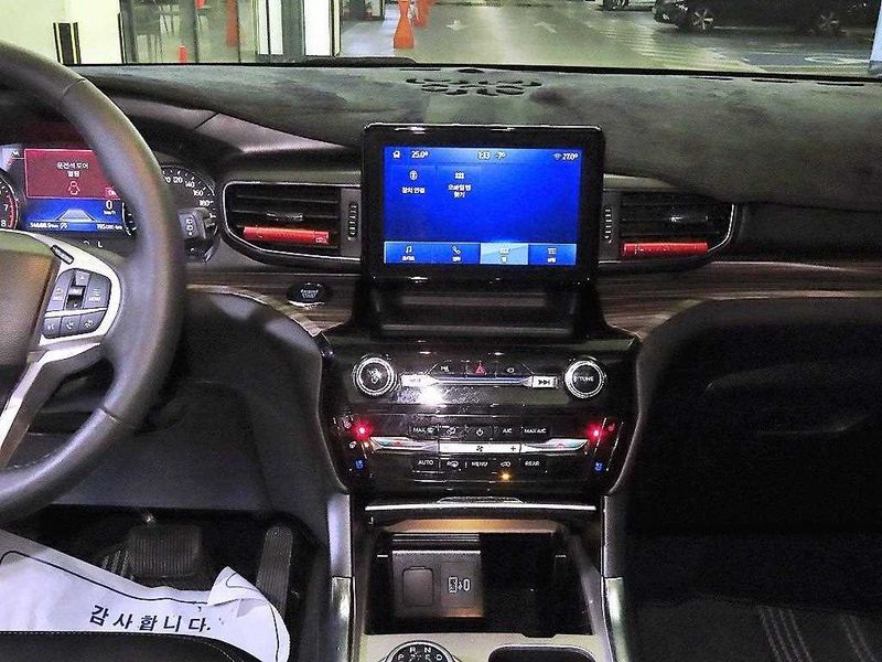 2022 Ford Explorer 2.3 LimIted 4WD photo 11