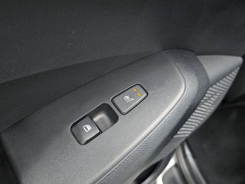 2022 Kia Seltos Gasoline 1.6 Turbo 2WD Signature photo 18