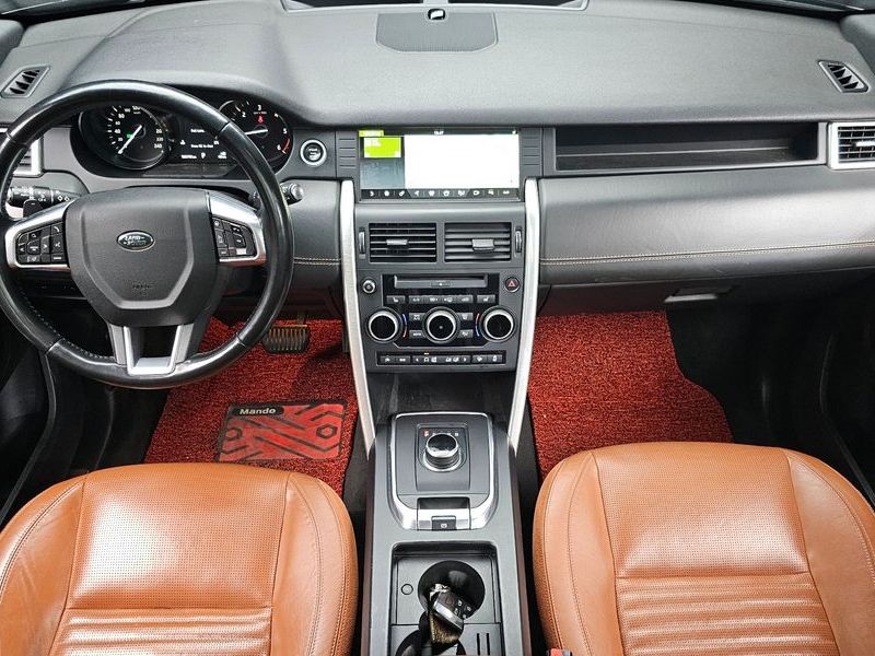 2017 Land Rover Discovery Sport 2.0 TD4 HSE Luxury photo 7