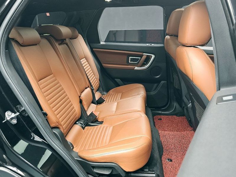 2017 Land Rover Discovery Sport 2.0 TD4 HSE Luxury photo 11