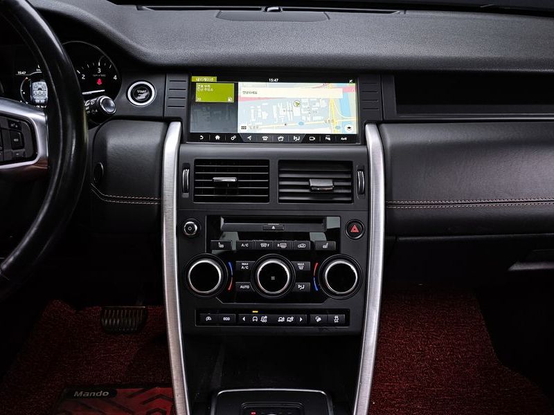 2017 Land Rover Discovery Sport 2.0 TD4 HSE Luxury photo 13