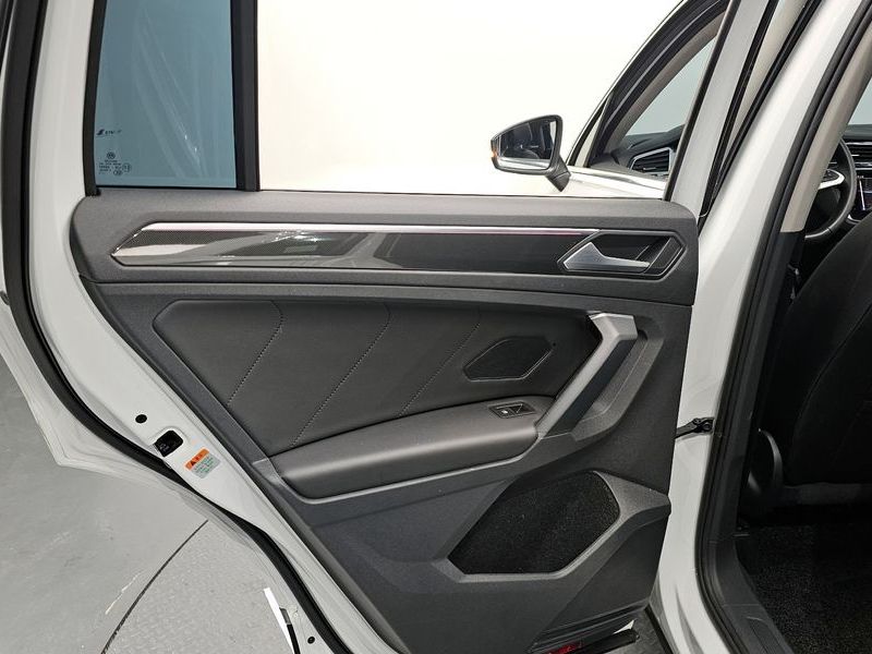 2022 Volkswagen Tiguan 2.0 TDI 4Motion Prestige photo 25