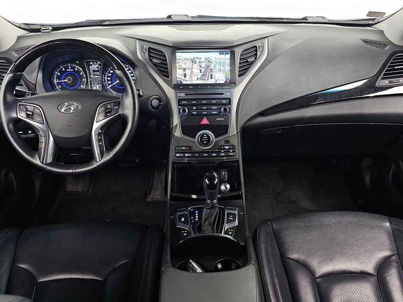 2016 Hyundai Grandeur HG240 Modern photo 7