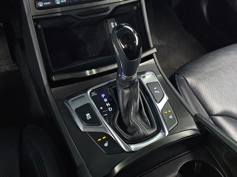 2016 Hyundai Grandeur HG240 Modern photo 9