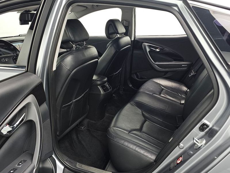 2016 Hyundai Grandeur HG240 Modern photo 12