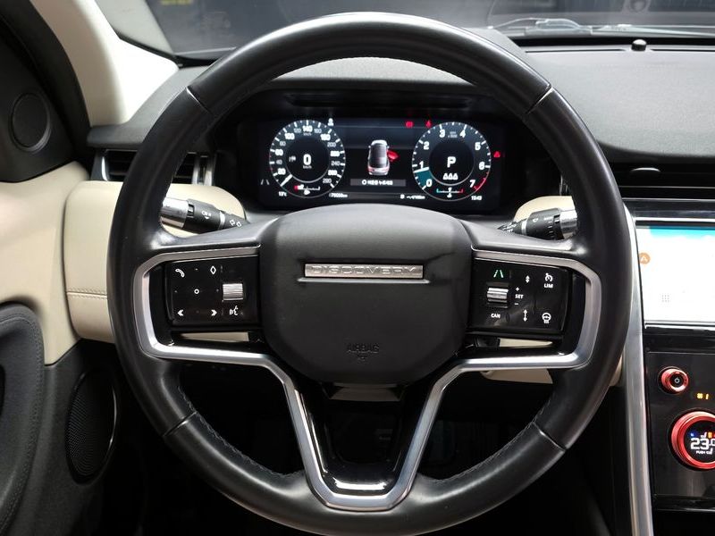 2022 Land Rover Discovery Sport P250 SE photo 13