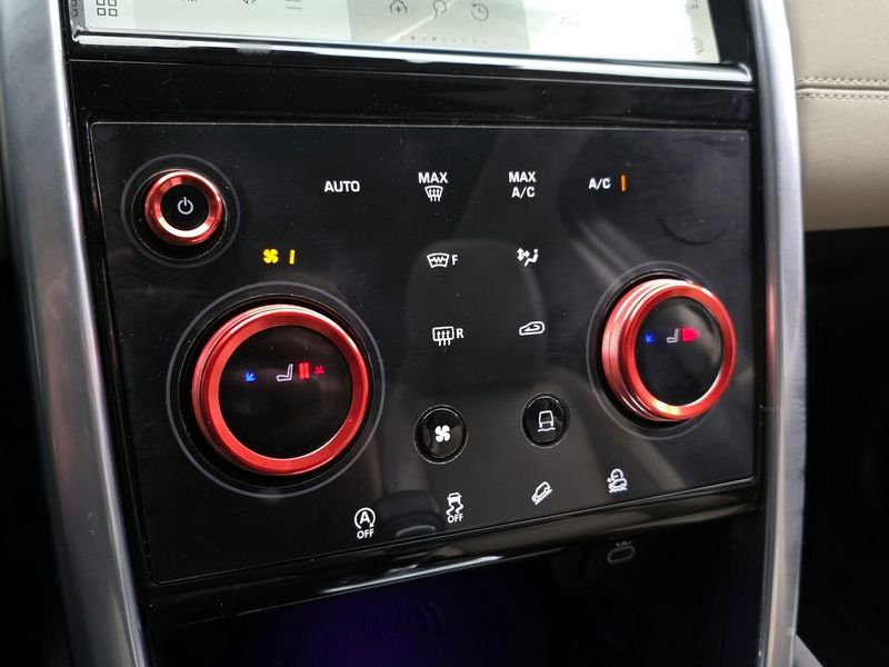 2022 Land Rover Discovery Sport P250 SE photo 16