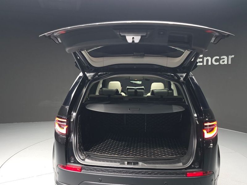 2022 Land Rover Discovery Sport P250 SE photo 20