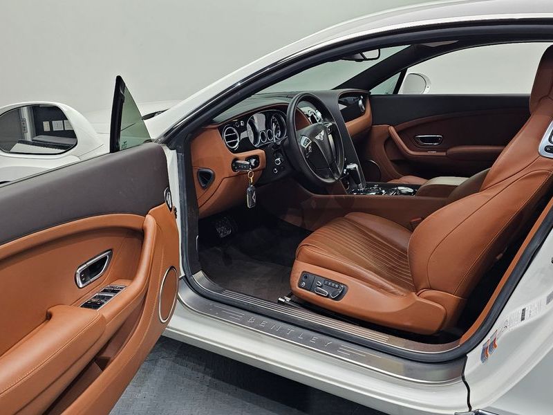 2016 Bentley Continental GT 4.0 GT photo 10