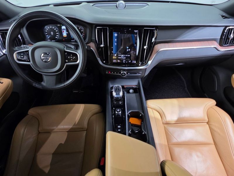 2022 Volvo S60 B5 Inscription photo 7