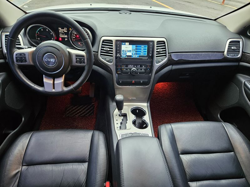2012 Jeep Grand Cherokee 3.0 Diesel Laredo WK2 photo 8