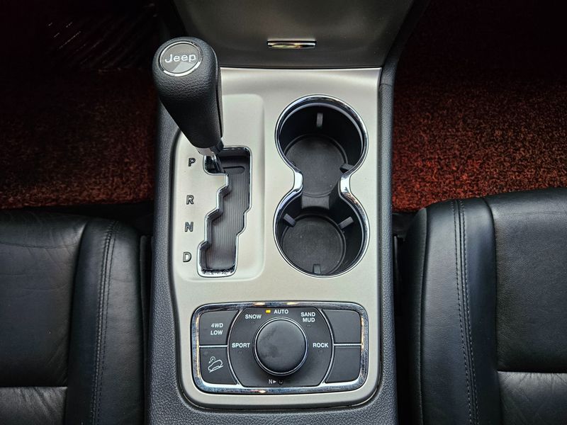 2012 Jeep Grand Cherokee 3.0 Diesel Laredo WK2 photo 9