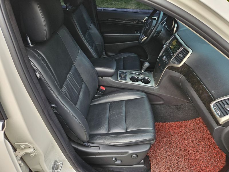 2012 Jeep Grand Cherokee 3.0 Diesel Laredo WK2 photo 18