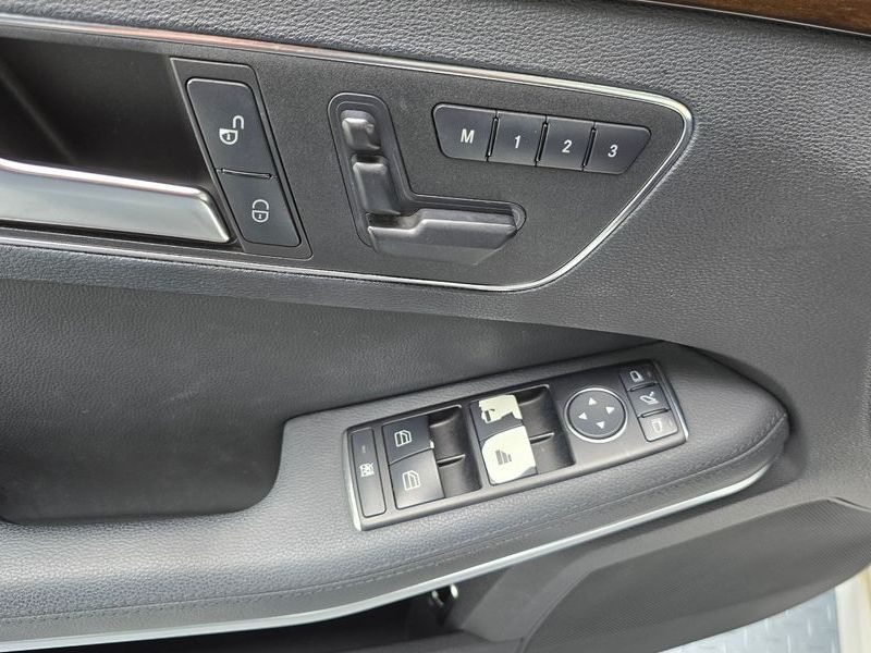 2013 Mercedes-Benz E-Class E200 CGI photo 14
