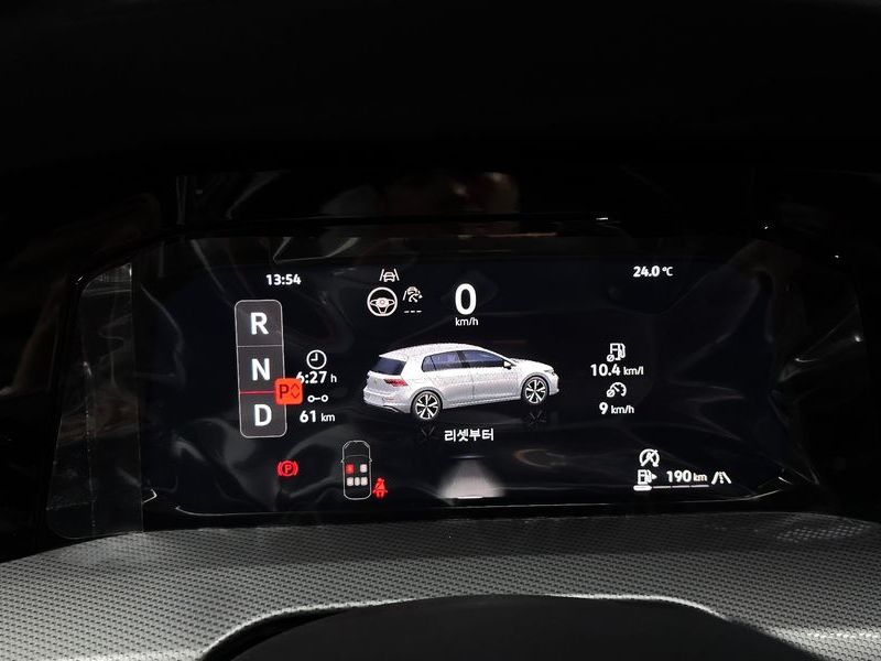 2026 Volkswagen Golf 2.0 TDI Prestige photo 8