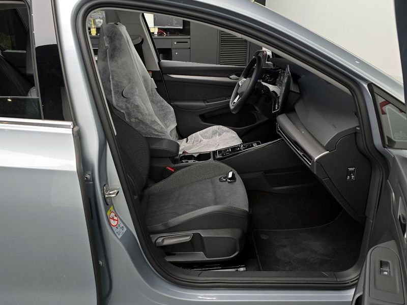2026 Volkswagen Golf 2.0 TDI Prestige photo 11