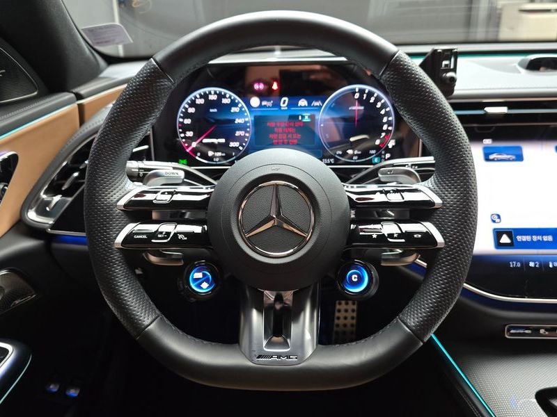 2025 Mercedes-Benz E-Class AMG E53e 4MATIC+ photo 13
