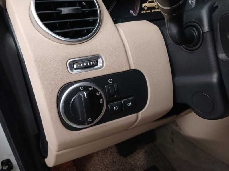 2013 Land Rover Discovery 3.0 SDV6 SE photo 12