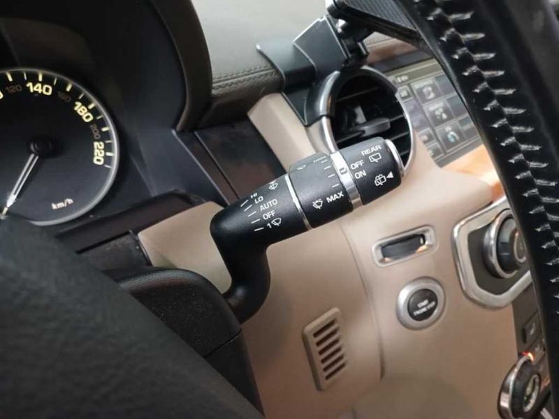 2013 Land Rover Discovery 3.0 SDV6 SE photo 17