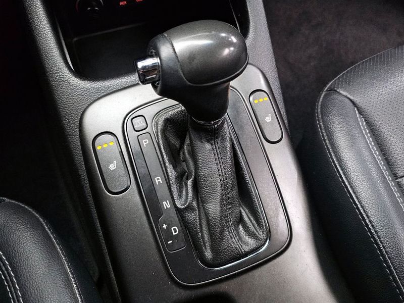 2013 Kia K3 Trendy photo 9