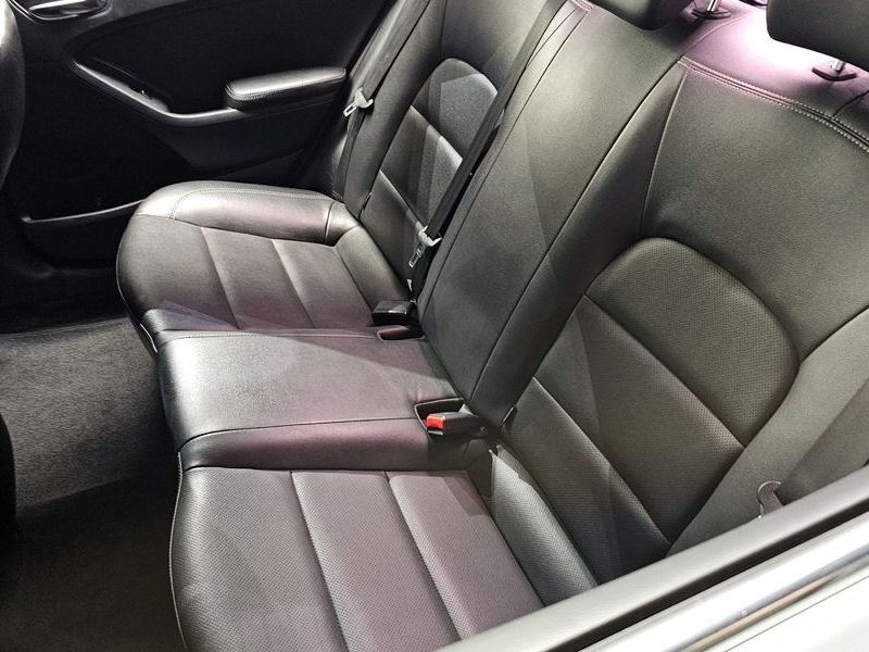 2013 Kia K3 Trendy photo 17
