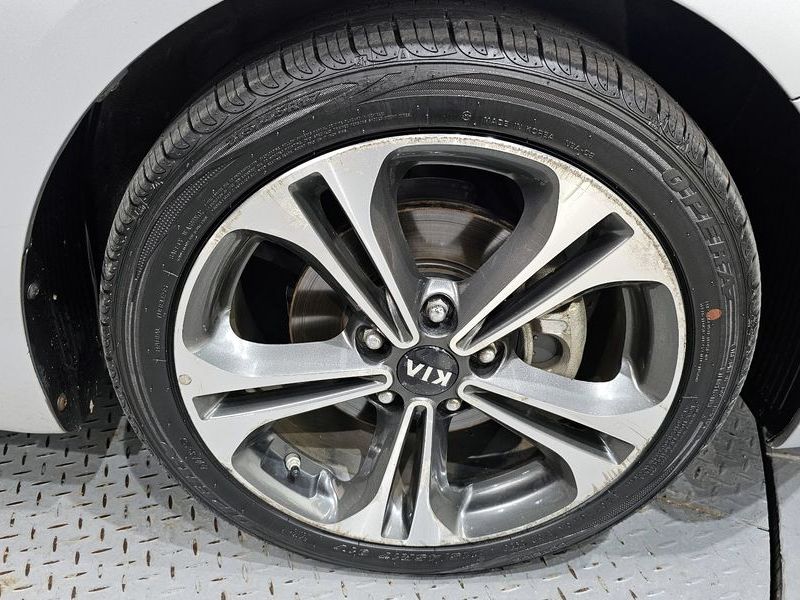 2013 Kia K3 Trendy photo 21