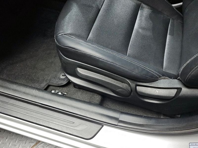 2013 Kia K3 Trendy photo 30