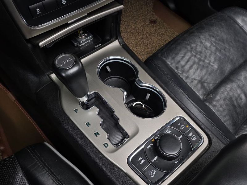 2013 Jeep Grand Cherokee 3.0 Diesel Overland WK2 photo 9