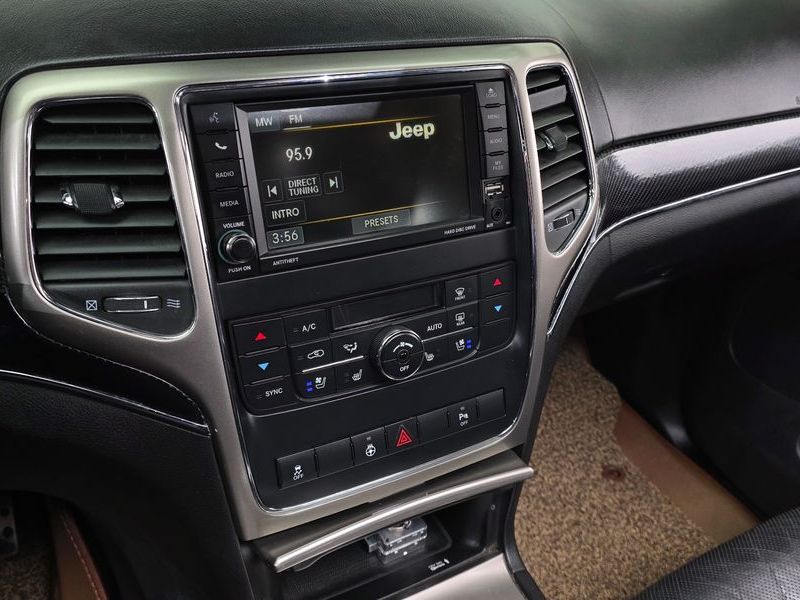 2013 Jeep Grand Cherokee 3.0 Diesel Overland WK2 photo 14