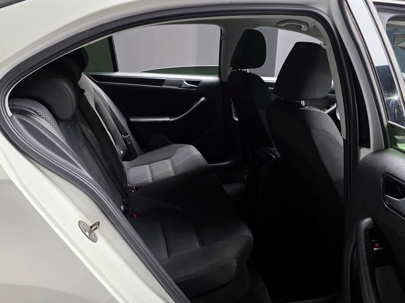 2014 Volkswagen Jetta 1.6 TDI Blue Motion 6th photo 12