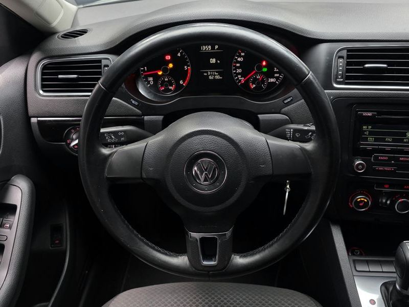 2014 Volkswagen Jetta 1.6 TDI Blue Motion 6th photo 13