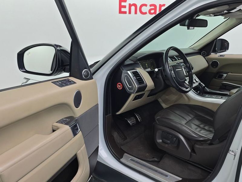 2014 Land Rover Range Rover Sport 3.0 SDV6 HSE Dynamic photo 10