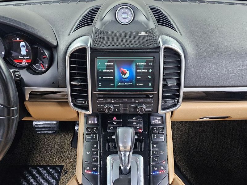 2014 Porsche Cayenne 3.0 Diesel Platium Edition 958 photo 14